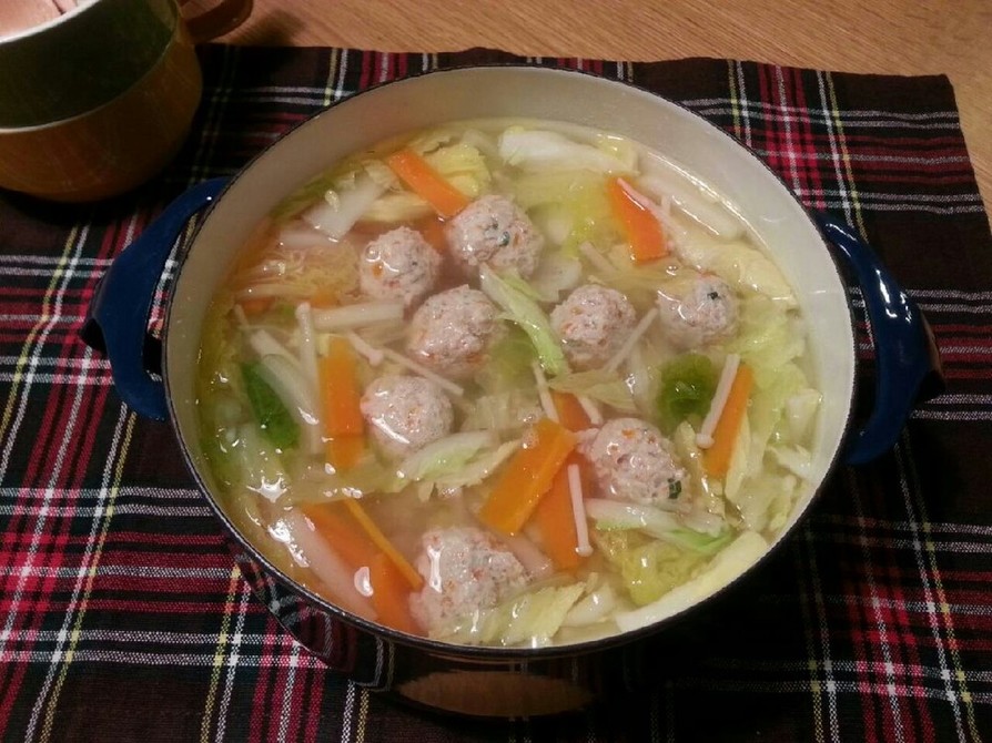 鶏団子と白菜の塩糀スープの画像