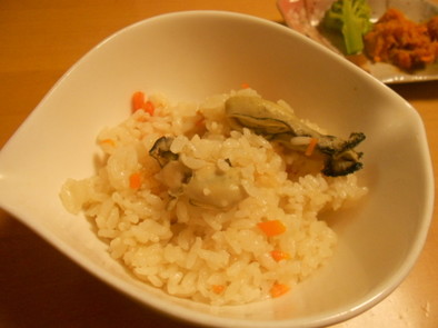 【簡単】牡蠣の炊き込みご飯の写真