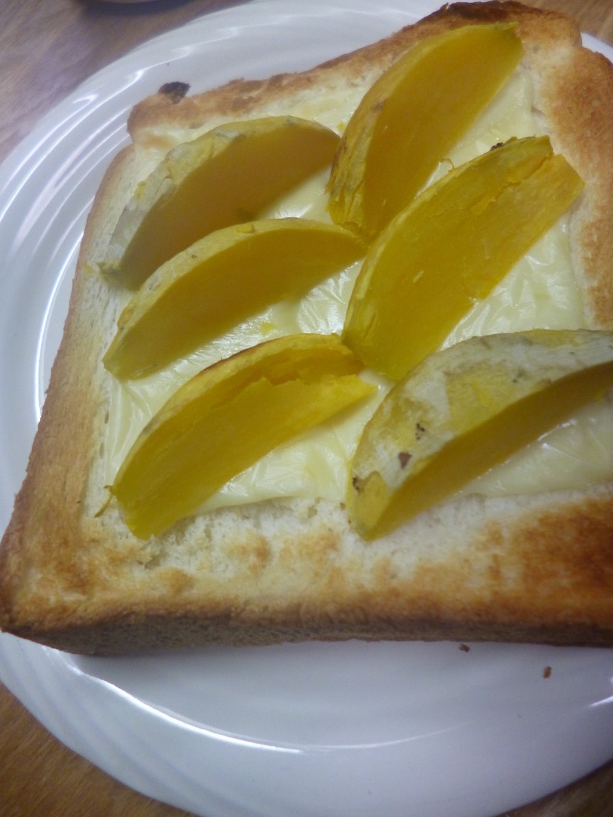 安納芋のチーズトーストの画像