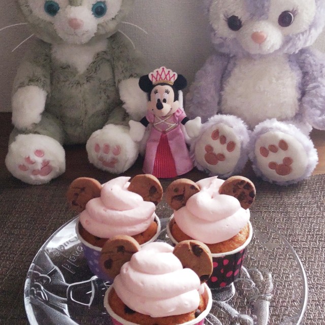 ミニーのマフィン 可愛い ケーキデコ レシピ 作り方 By Pokoぽん 彡 クックパッド 簡単おいしいみんなのレシピが370万品