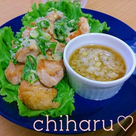 パリパリ鶏もも肉のネギ塩レモンだれ添え♡