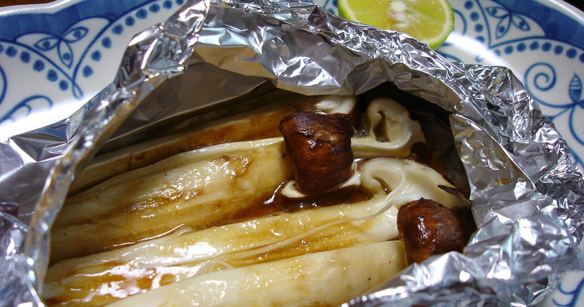 松茸のホイル焼き by QPはにー 【クックパッド】 簡単おいしいみんなのレシピが356万品