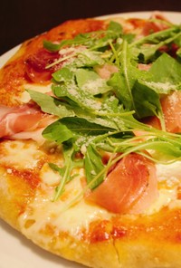 自家製天然酵母のピザ