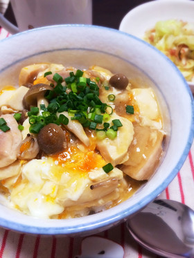 崩し豆腐の卵とじ親子丼