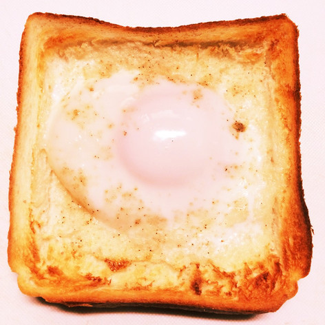 朝 簡単 半熟卵トースト