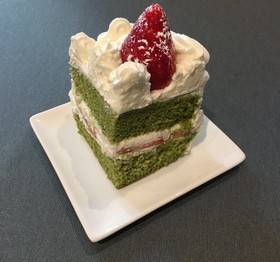 角型でつくるクリスマス抹茶ショートケーキ