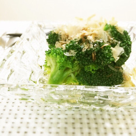 お弁当にも♪簡単⭐ブロッコリーのおひたし