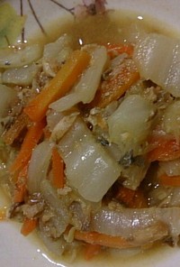 白菜と人参とサバ味噌煮缶のレンジ蒸し