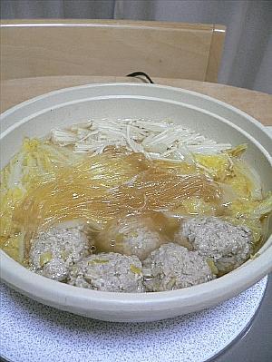 白菜と豚肉だんごの煮込み鍋の画像