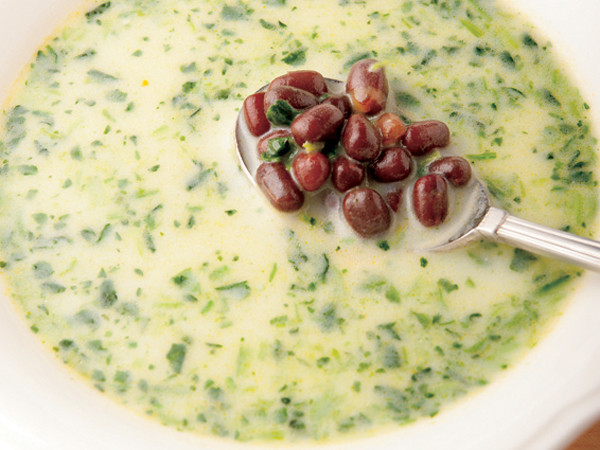 小豆とほうれんそうの簡単スープ