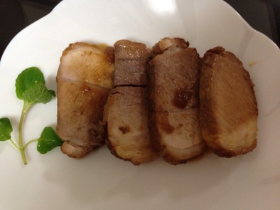 オニオンソースの豚肉チャーシューの写真