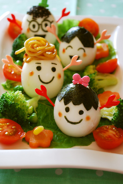 ニコニコ☆たまごファミリーのサラダの写真