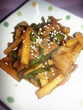 ご飯が進むエリンギピーマン豚肉の甘辛炒め