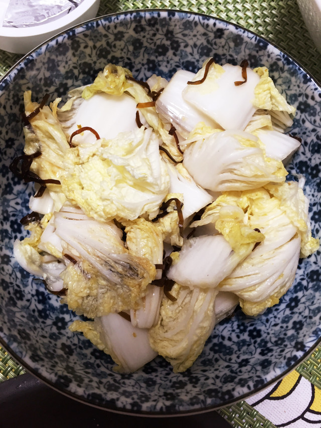 簡単☆柚子胡椒×塩昆布が美味、白菜浅漬けの画像