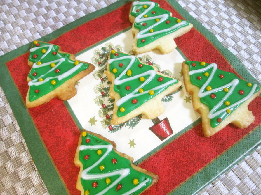 クリスマスツリー型アイシングクッキーの画像
