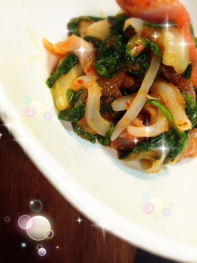 赤貝ひも・いかと野菜のむーひ和えの写真