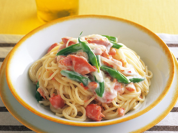サーモンクリームパスタ