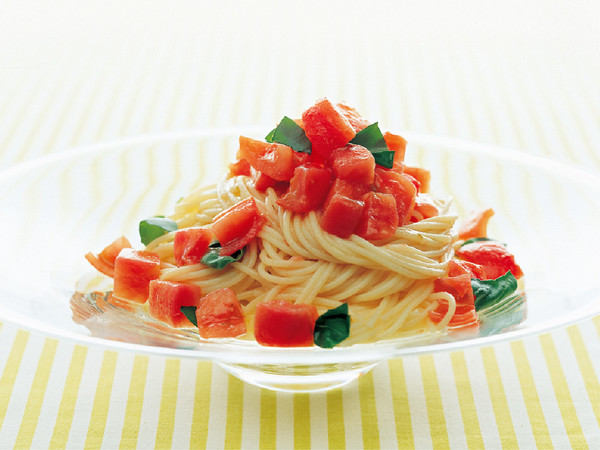 フレッシュトマトの冷製パスタ