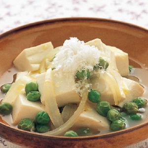 豆腐とグリーンピースのスープ煮