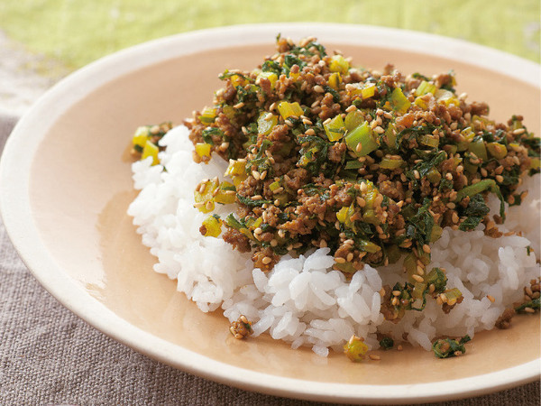 大根の葉のカレー風味そぼろ