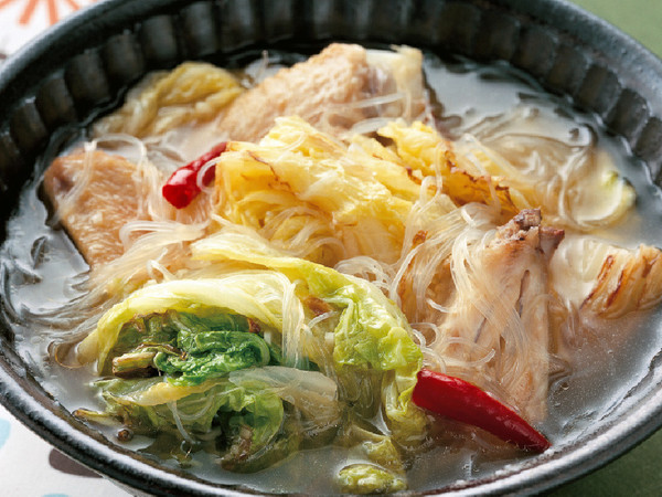 白菜と手羽中のスープ煮