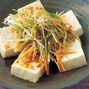 豆腐とねぎのサラダ