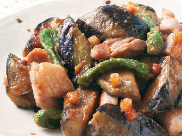 なすと鶏肉のにんにくみそ炒め