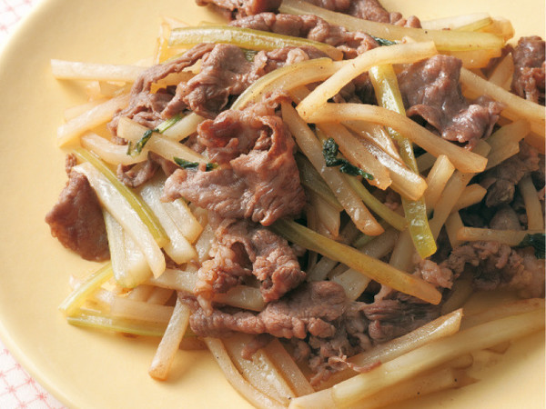 牛肉とじゃがいものソース炒め