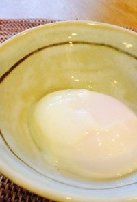 冷たい卵と沸騰させたお湯でラクラク温泉卵