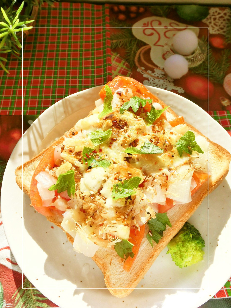 トマト×玉葱のおかか醤油トーストの画像