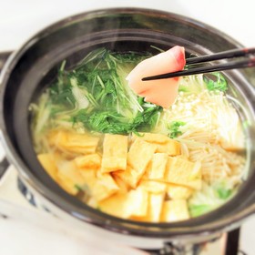 鶏味塩 de 鰤(ブリ)のしゃぶしゃぶ鍋