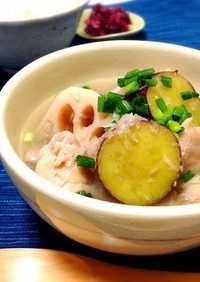 旨みたっぷり☆根菜と鶏肉の塩麹スープ