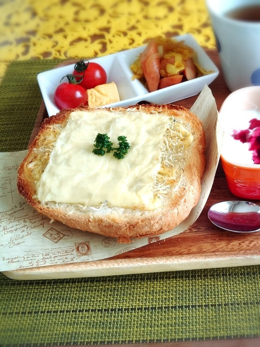 簡単☆忙しい朝にしらすチーズトーストの画像