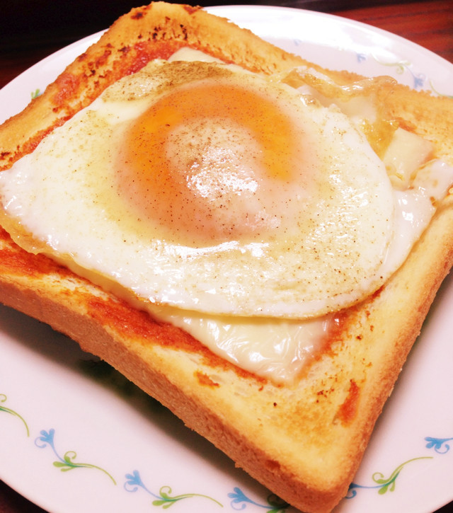 朝食や昼食に＊簡単目玉焼きトーストの画像