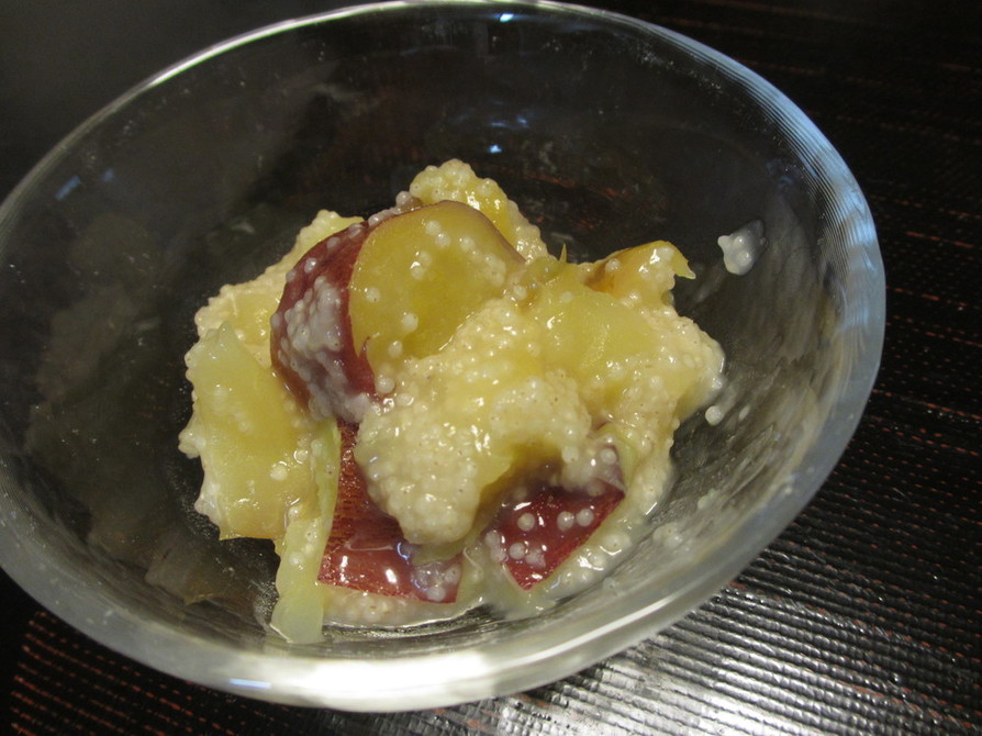 りんごと薩摩芋と雑穀（もちあわ）の煮物の画像