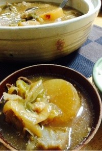 牛すじと冬野菜の味噌煮！