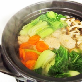 鶏味塩 de 鶏だんご鍋しょうが風味