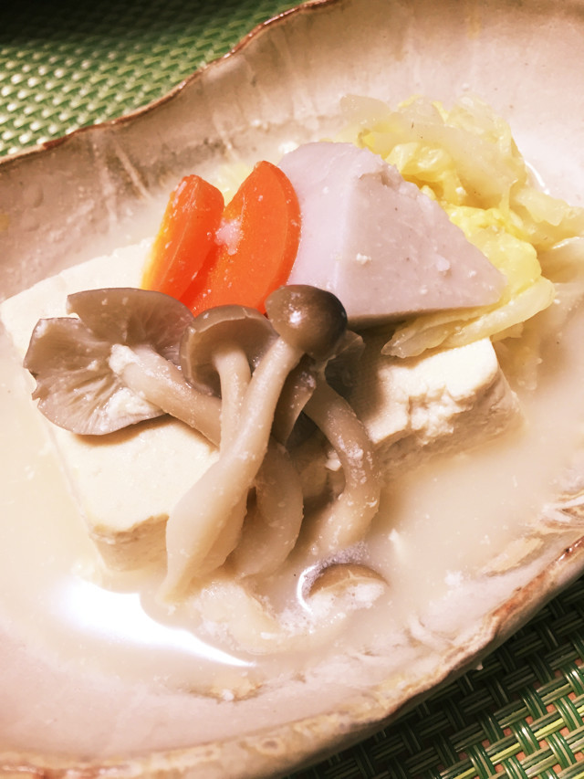 白菜と豆腐のヘルシー豆乳鍋の画像