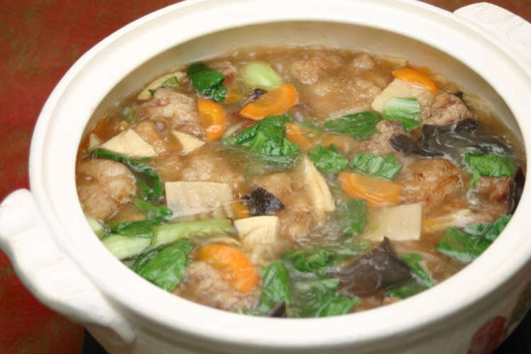変わり鍋 唐揚げ入りの中華風スープ鍋 レシピ 作り方 By 味とこころ クックパッド 簡単おいしいみんなのレシピが353万品