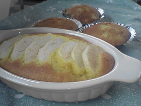 ホットケーキミックスでりんご入マドレーヌ