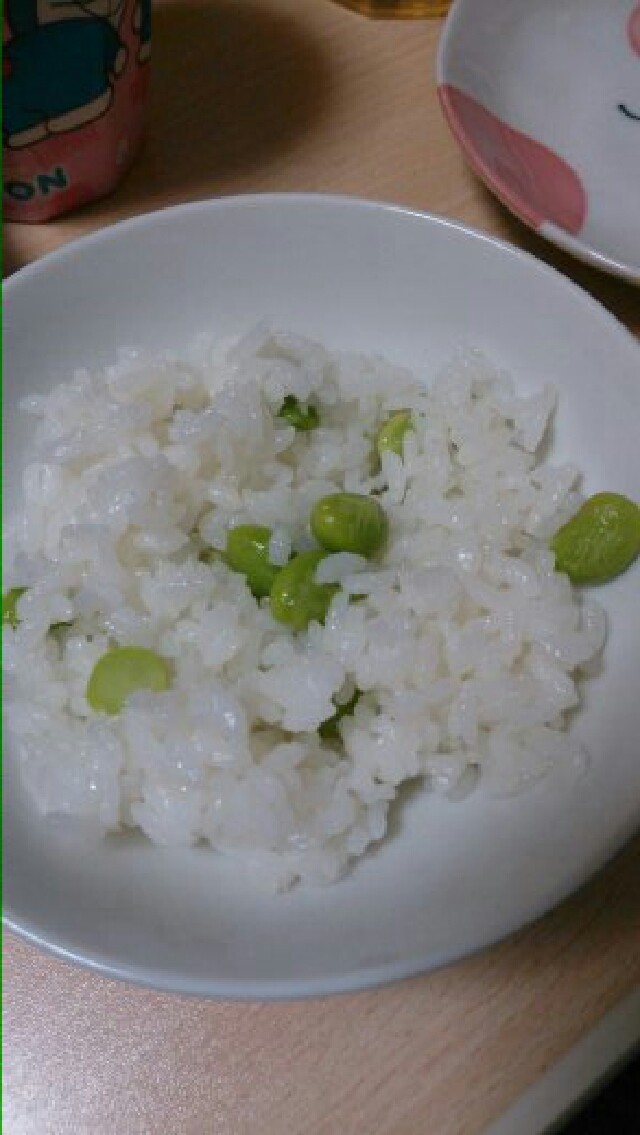 冷めても美味しい枝豆ご飯★簡単レシピの画像