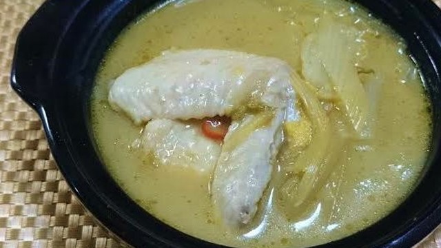鶏とセロリのグリーンカレー鍋 レシピ 作り方 By ｅｎｊｏｙ沖縄あみ クックパッド 簡単おいしいみんなのレシピが355万品