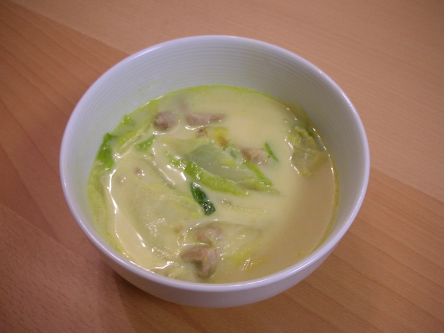 白菜と鶏肉のミルクカレースープの画像