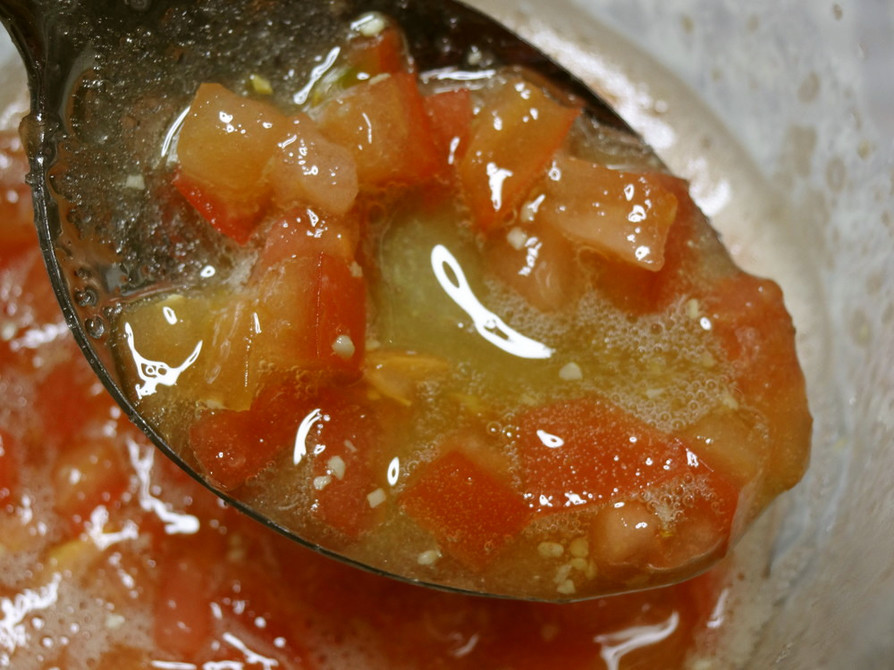 調味料としての「塩トマト」の画像
