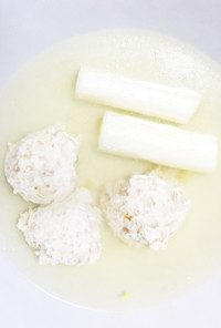 白いお料理☆塩レモン鶏団子スープ