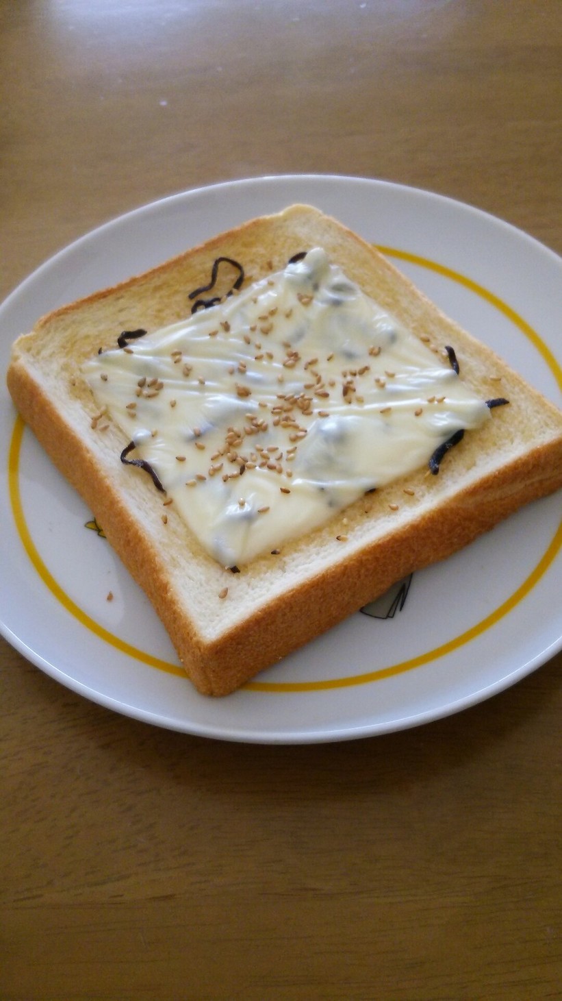 塩昆布×胡麻油×チーズ×ゴマのトーストの画像