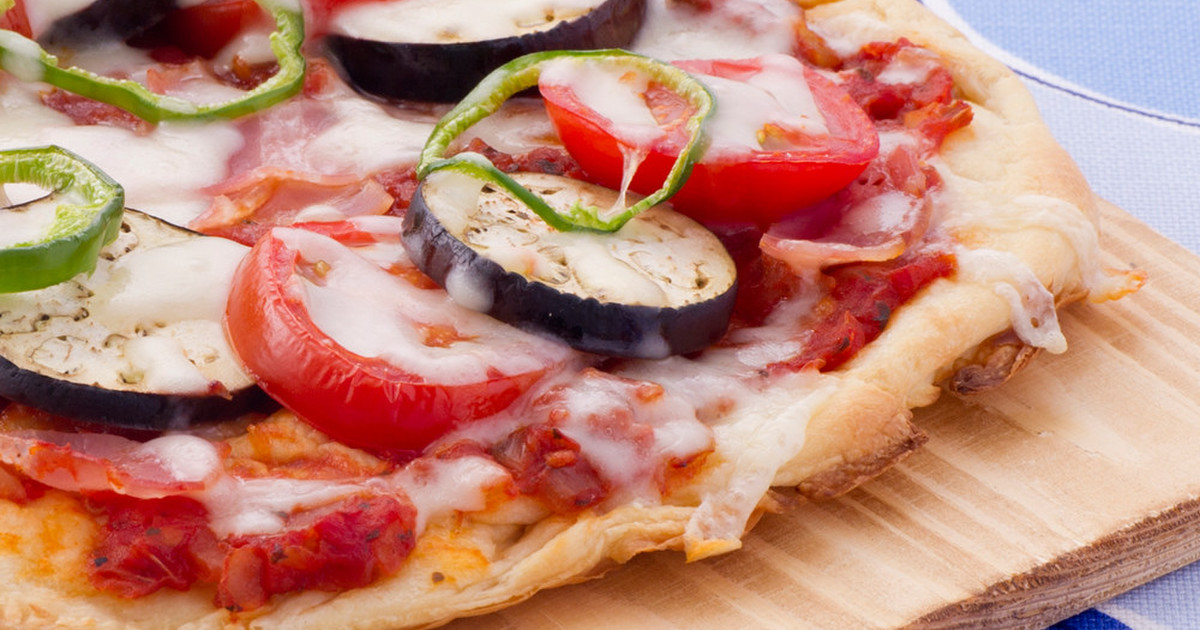 トマトとナスのピザ 糖質制限 ダイエット レシピ・作り方 by 低糖工房 【クックパッド】 簡単おいしいみんなのレシピが370万品