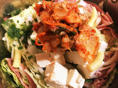 白菜と豚バラ肉のキムチミルフィーユ鍋の写真