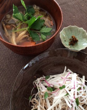 とろ〜りあったか具沢山つけ蕎麦