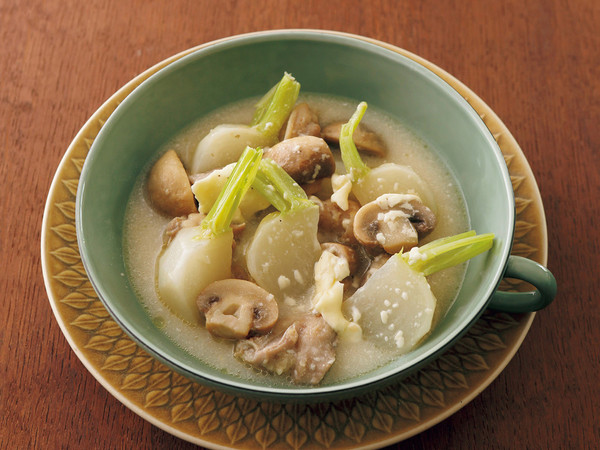かぶと鶏肉のチーズシチュー